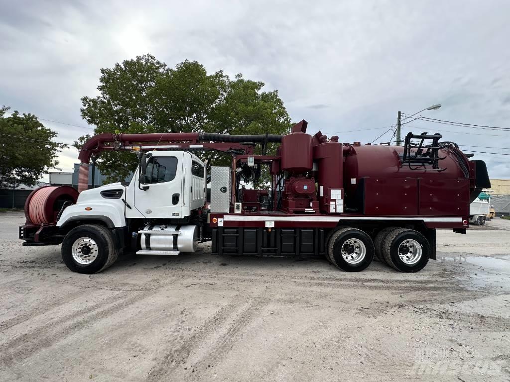 Freightliner 114 SD Camion autospurgo