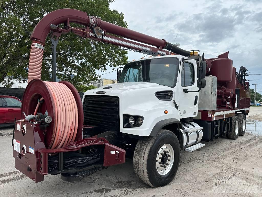 Freightliner 114 SD Camion autospurgo