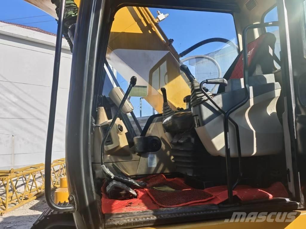 CAT 320 Escavatori cingolati