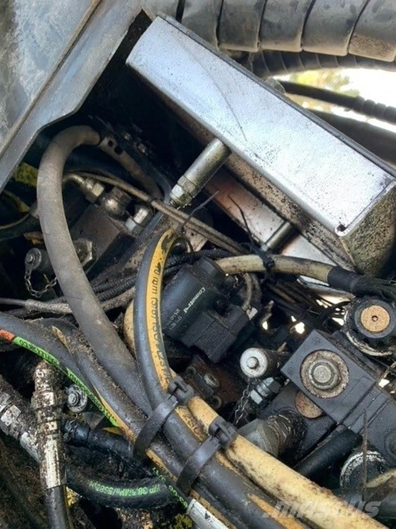 John Deere H270 Decespugliatrici e trinciatrici idrauliche