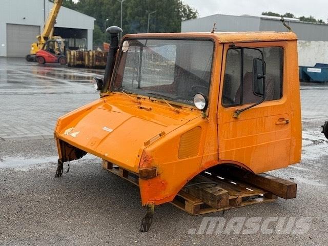 Unimog 424 USED CAB Cabine e interni