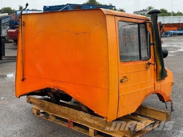 Unimog 424 USED CAB Cabine e interni