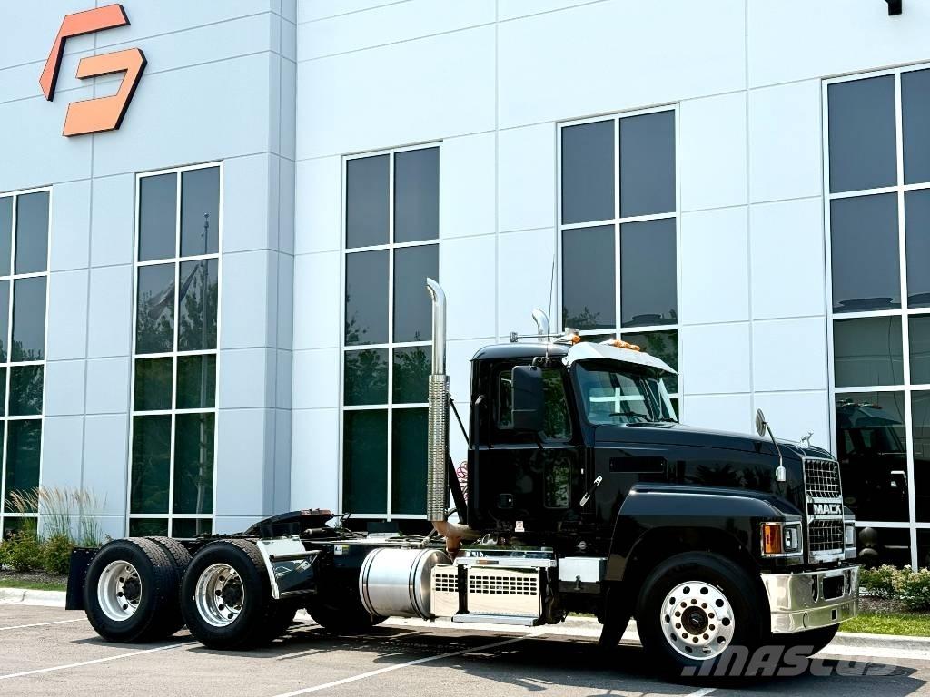 Mack Pinnacle Motrici e Trattori Stradali