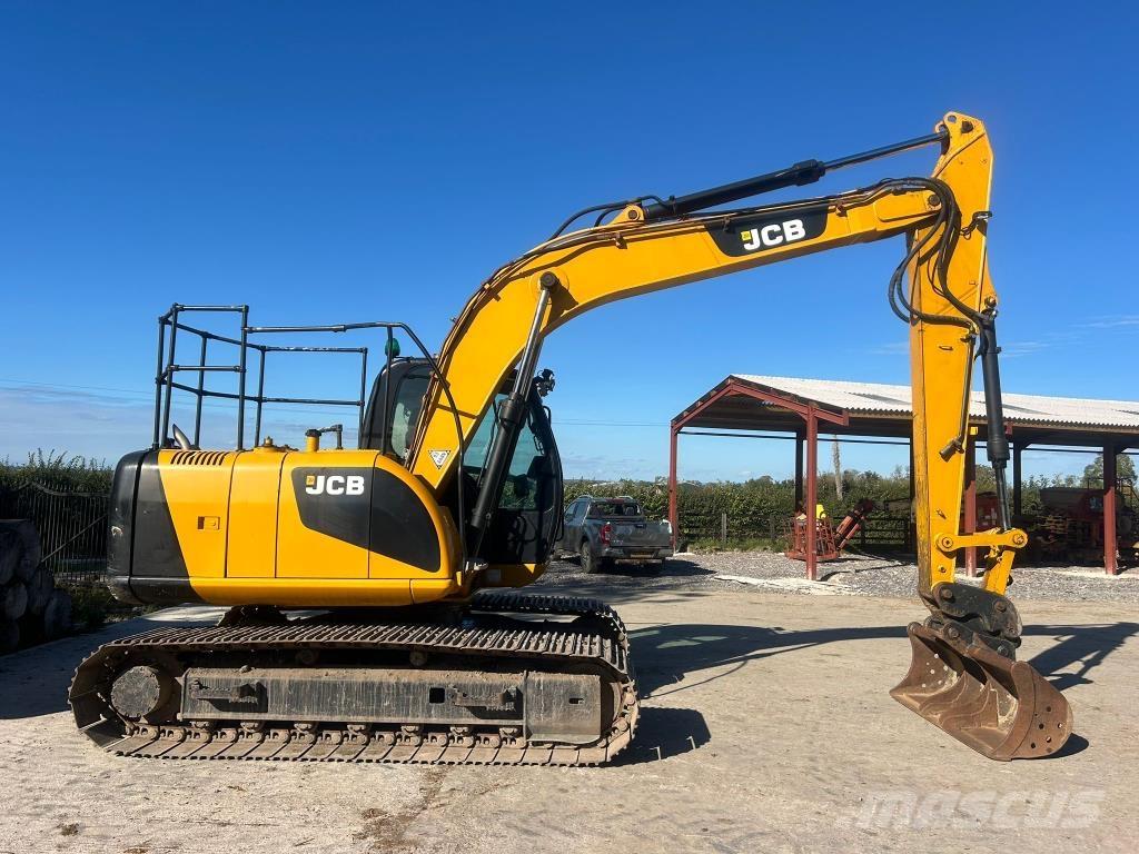 JCB JS 130 LC Escavatori cingolati