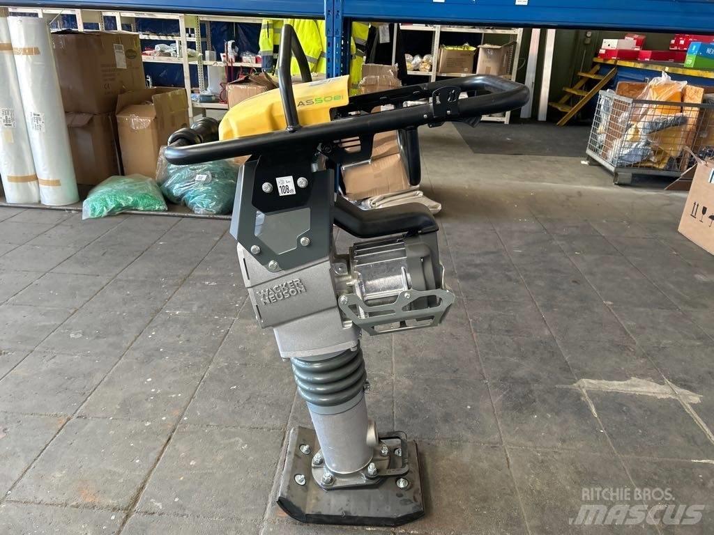 Wacker Neuson AS50e Vibrocostipatore verticale