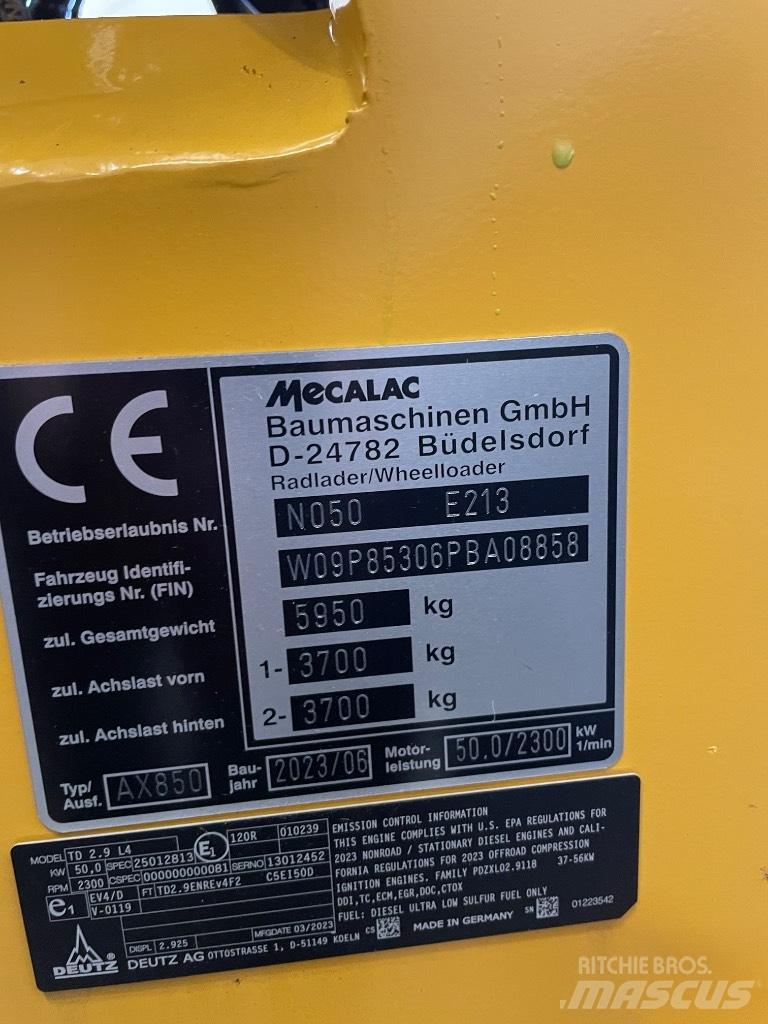 Mecalac AX 850 Pale gommate