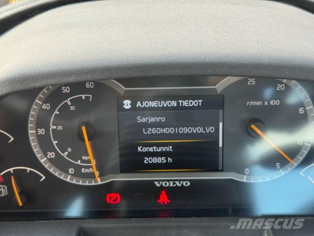 Volvo L 260 H Pale gommate