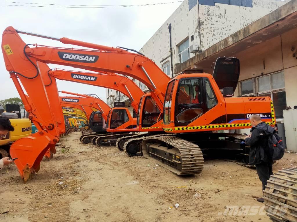 Doosan DH225LC-7 Escavatori cingolati