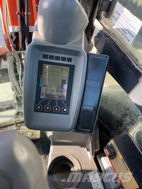 Hitachi u 33 Miniescavatori