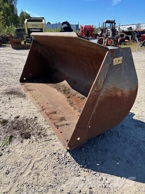  Leonardi Skopa Benne