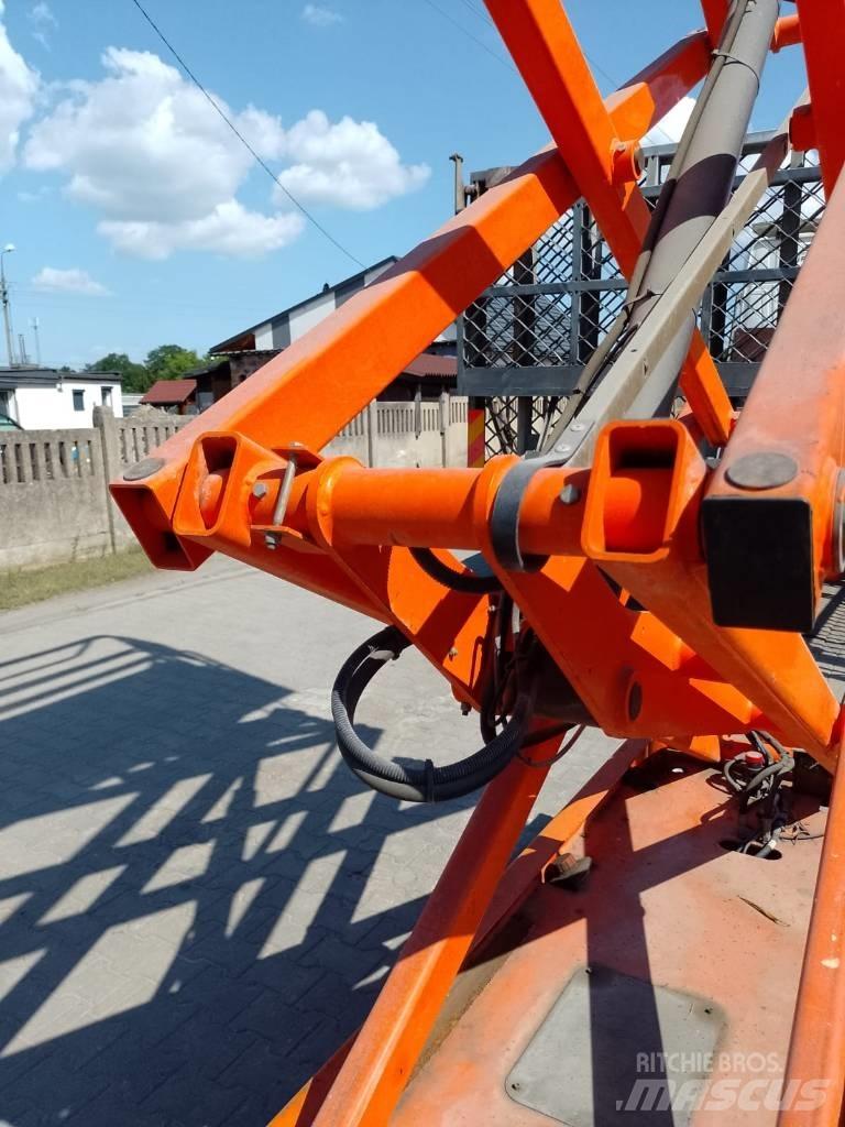 Haulotte Compact 8 Piattaforme a pantografo
