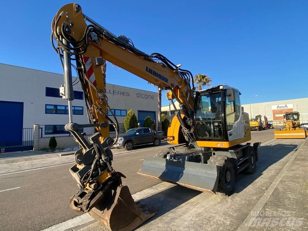 Liebherr A 914 Escavatori gommati