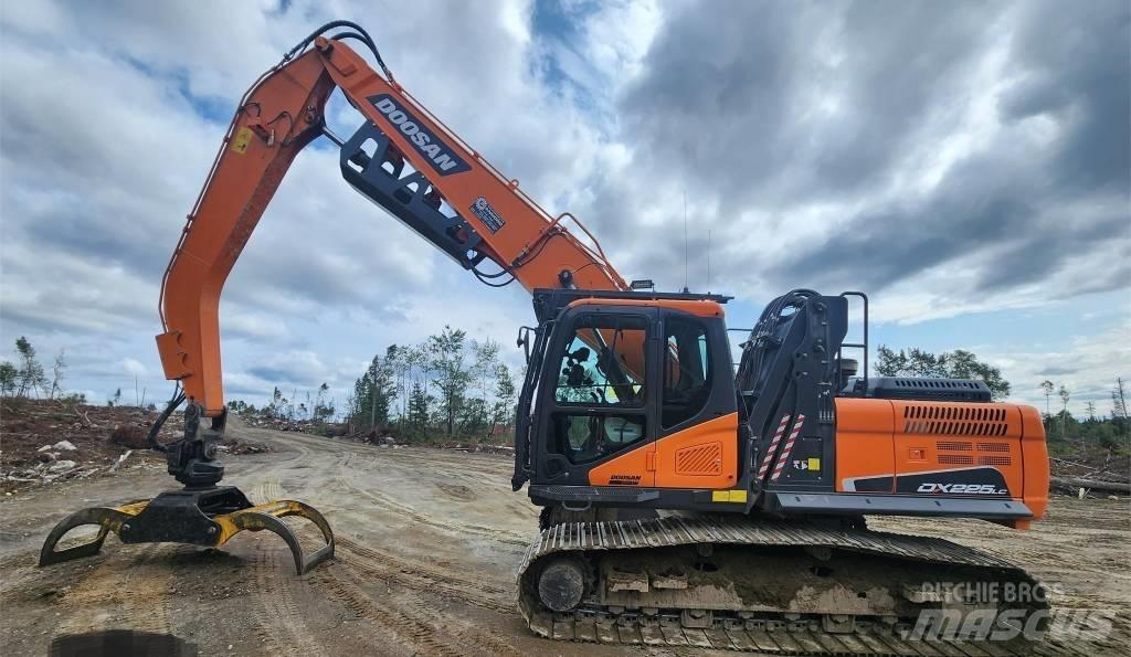 Doosan DX 225 LC-5 Escavatori cingolati