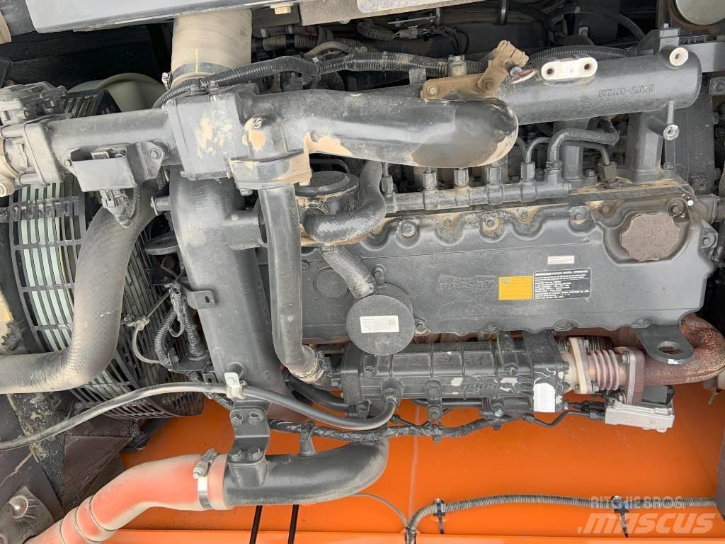 Doosan DX 225 LC-5 Escavatori cingolati