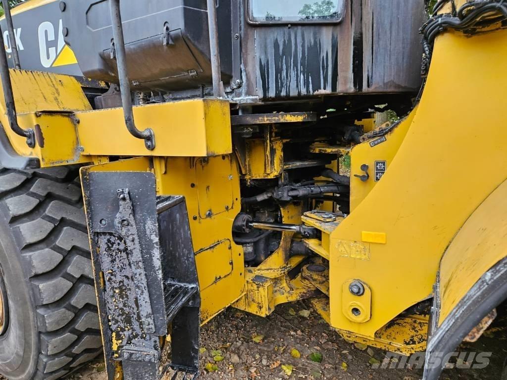 CAT 950 K Pale gommate