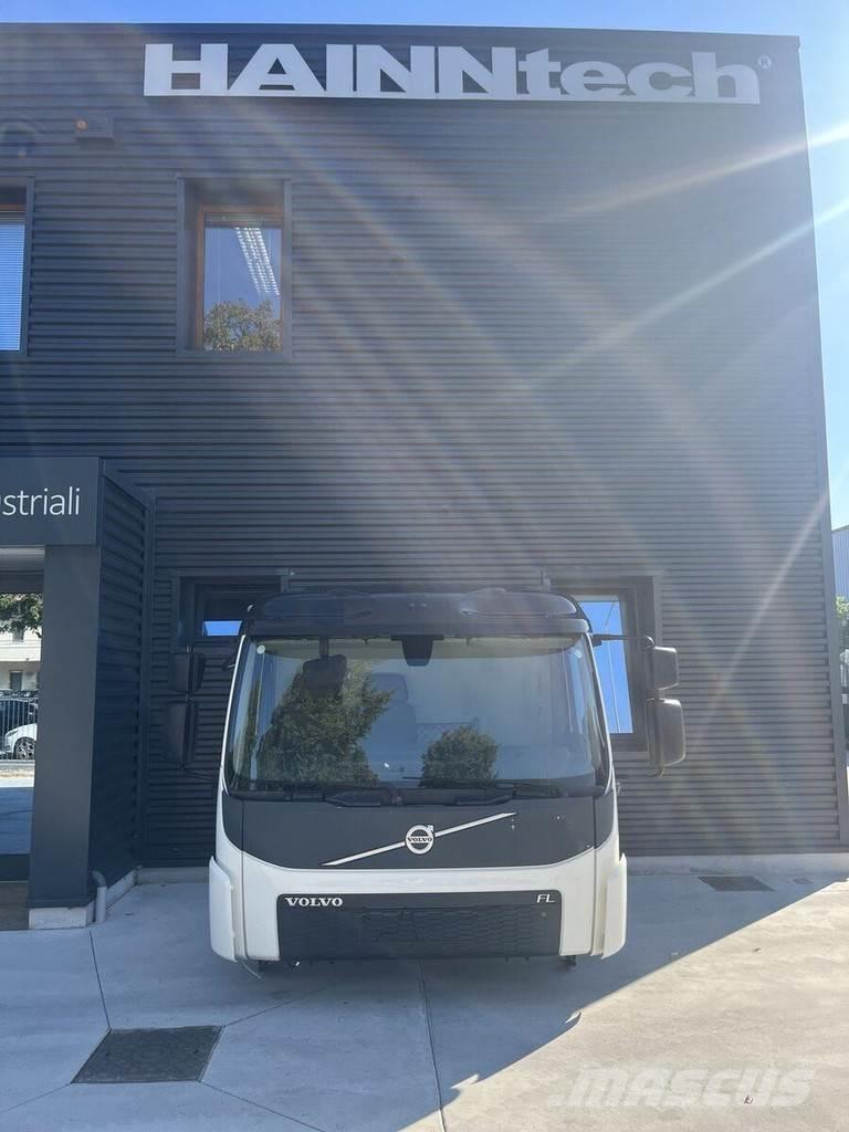Volvo FL Cabine e interni