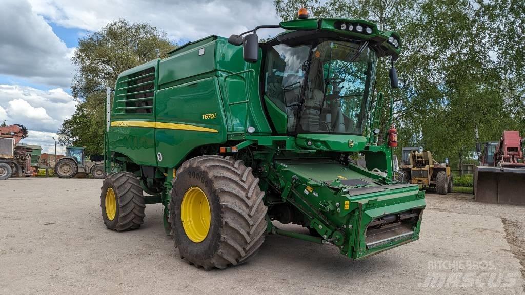 John Deere T 670 i Mietitrebbiatrici