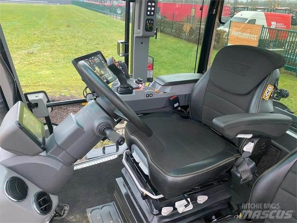 JCB 4220 ICON Trattori