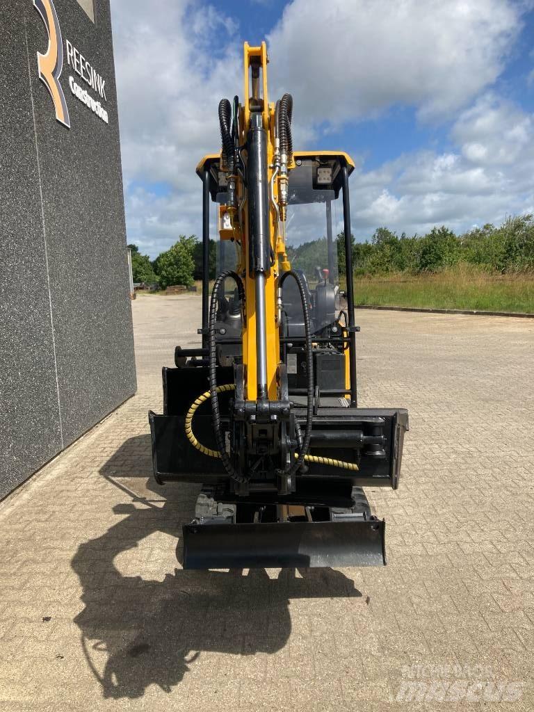 JCB 19 C-IE Miniescavatori