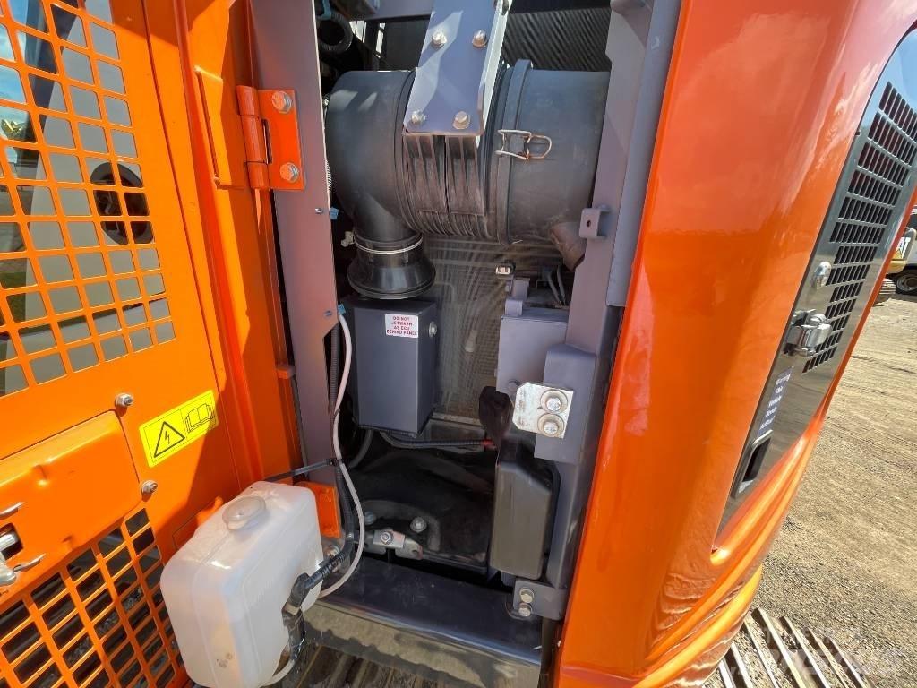 Hitachi ZX 135 US-6 Escavatori cingolati
