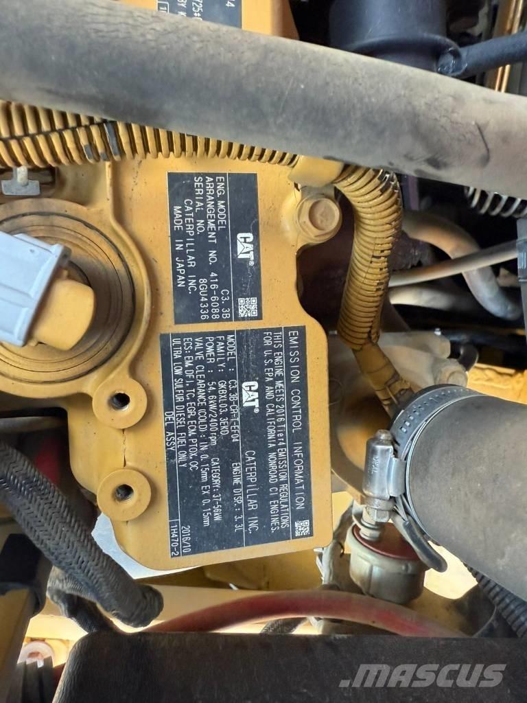 CAT 906M  1831h Pale gommate