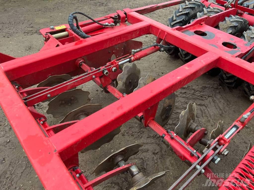 Horsch Pronto 6 DC Perforatrici