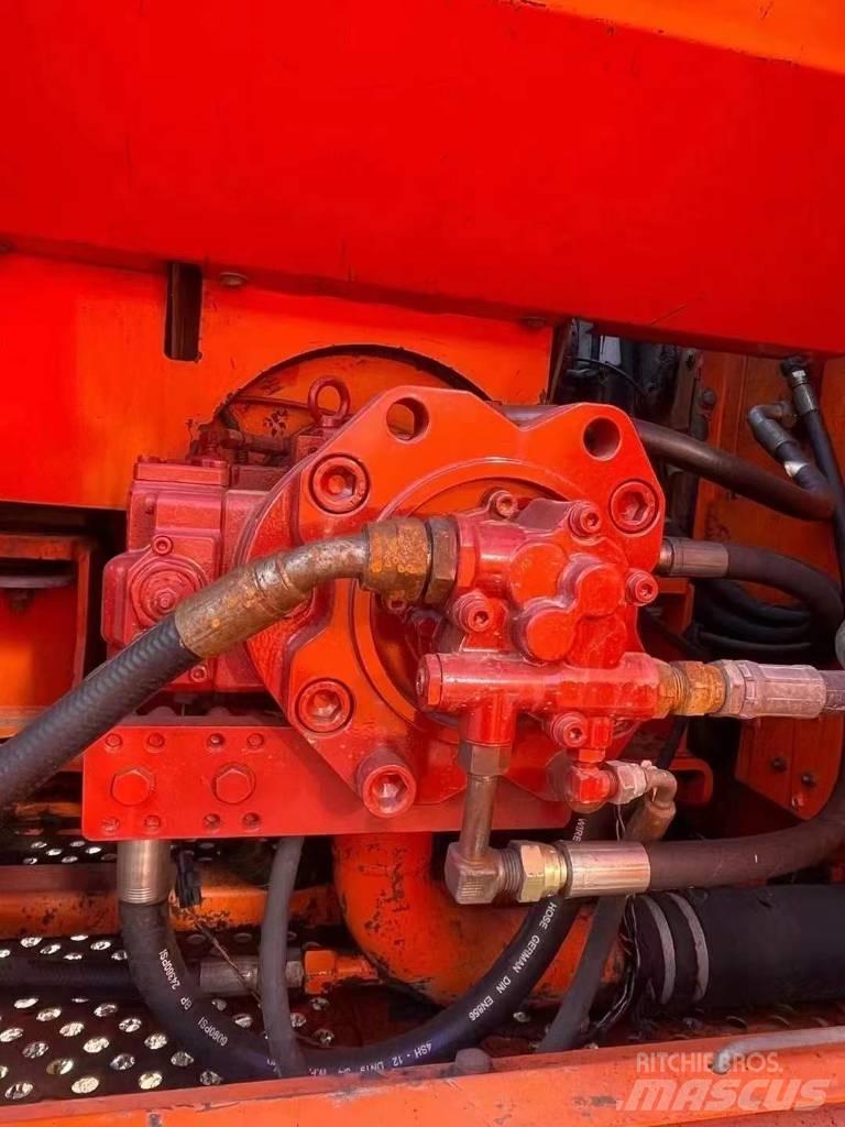 Doosan DH 300 LC-7 Escavatori cingolati