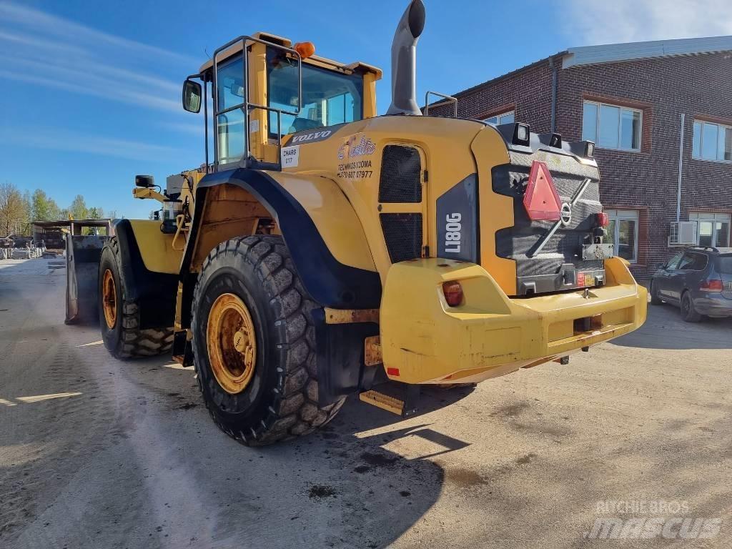 Volvo L 180 G Pale gommate