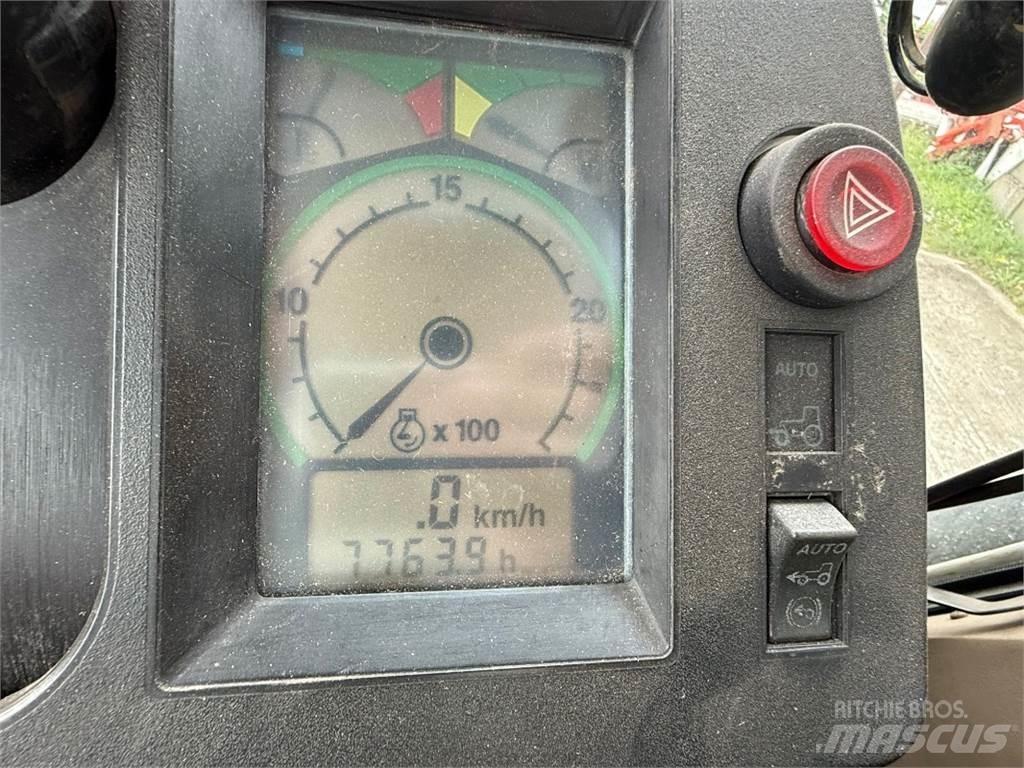 John Deere 4755 Trattori