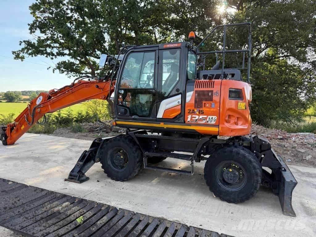 Hitachi ZX 135 W-7 Escavatori gommati