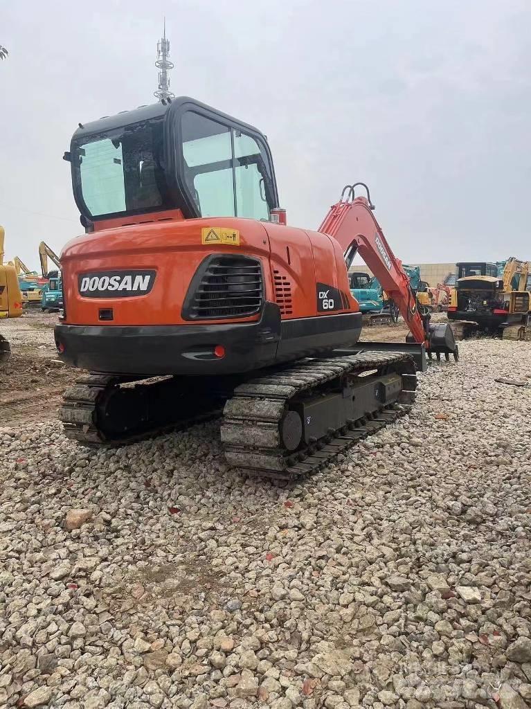 Doosan DX60 Miniescavatori