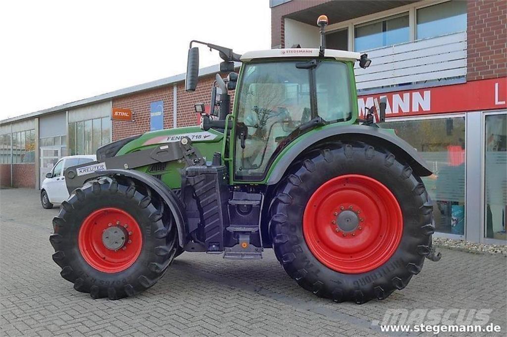 Fendt 718 vario s4 Trattori