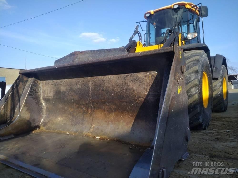 JCB 418 S Pale gommate