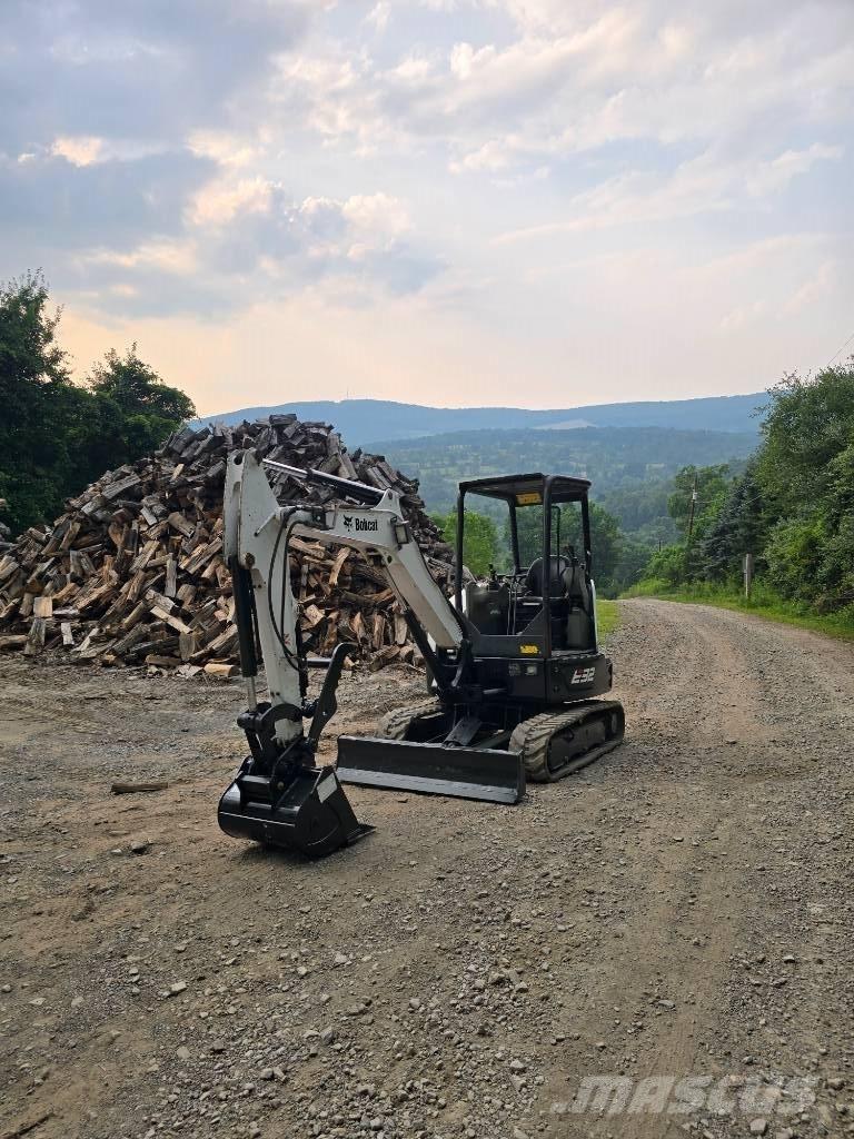 Bobcat E 32 Miniescavatori