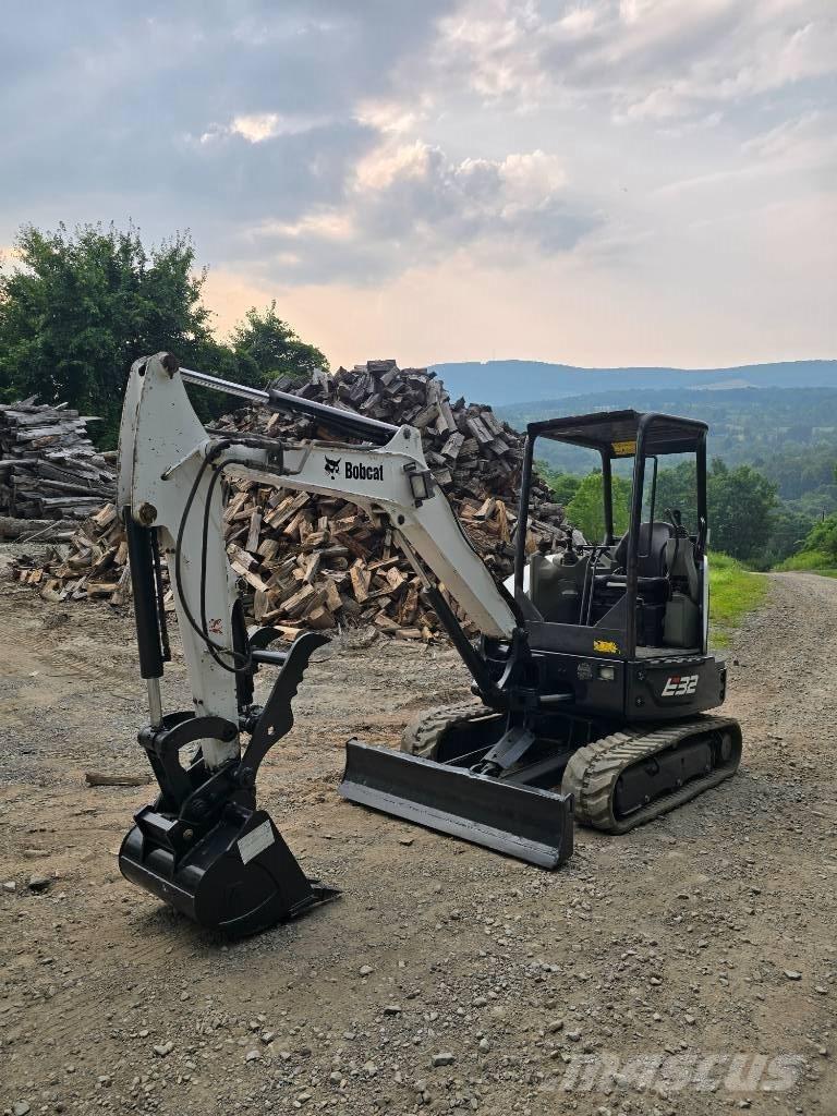 Bobcat E 32 Miniescavatori