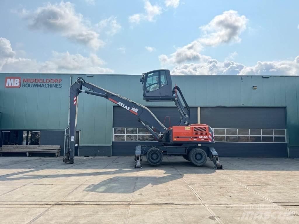Atlas 250 MH Movimentazione rifiuti