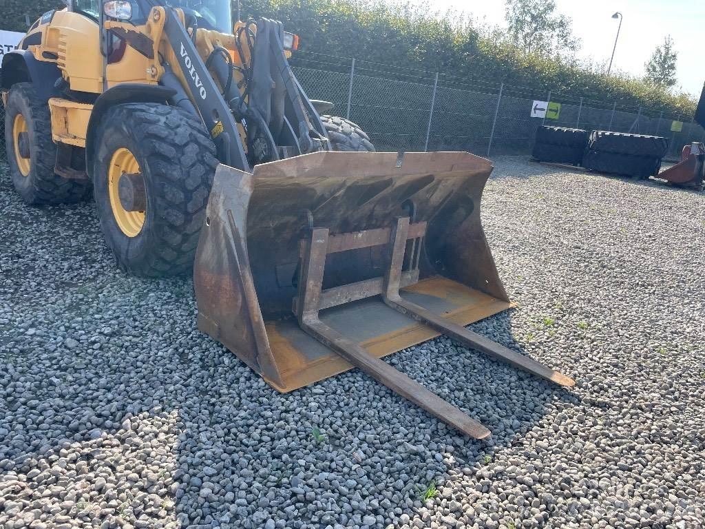 Volvo BM L45 Pale gommate