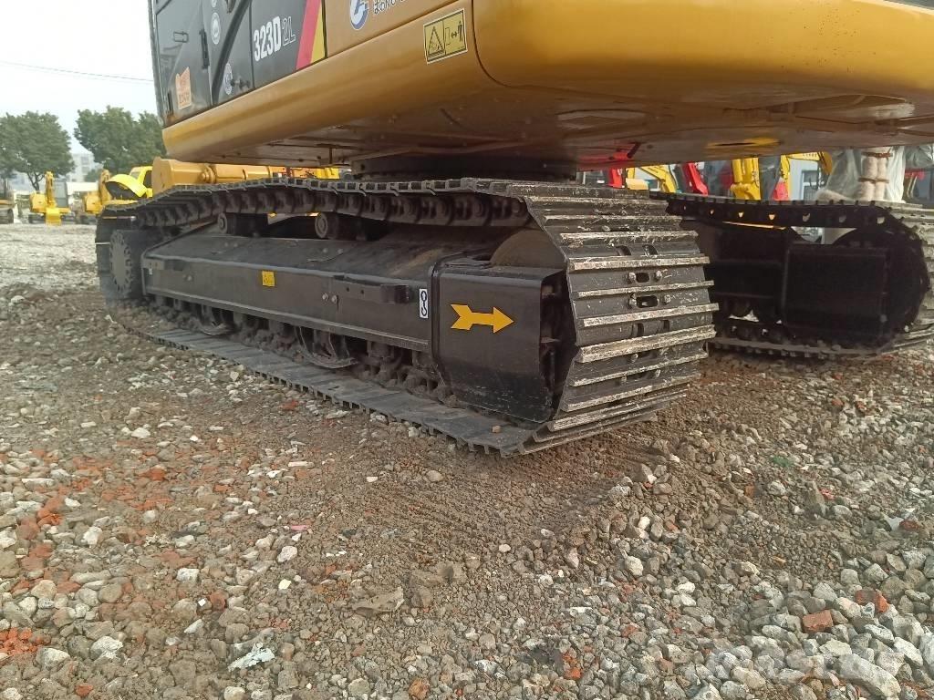 CAT 323 D Escavatori cingolati