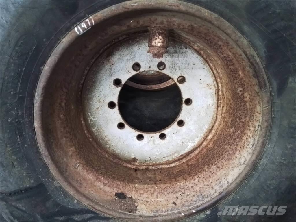 Valmet 836 20x26,5 Pneumatici, ruote e cerchioni