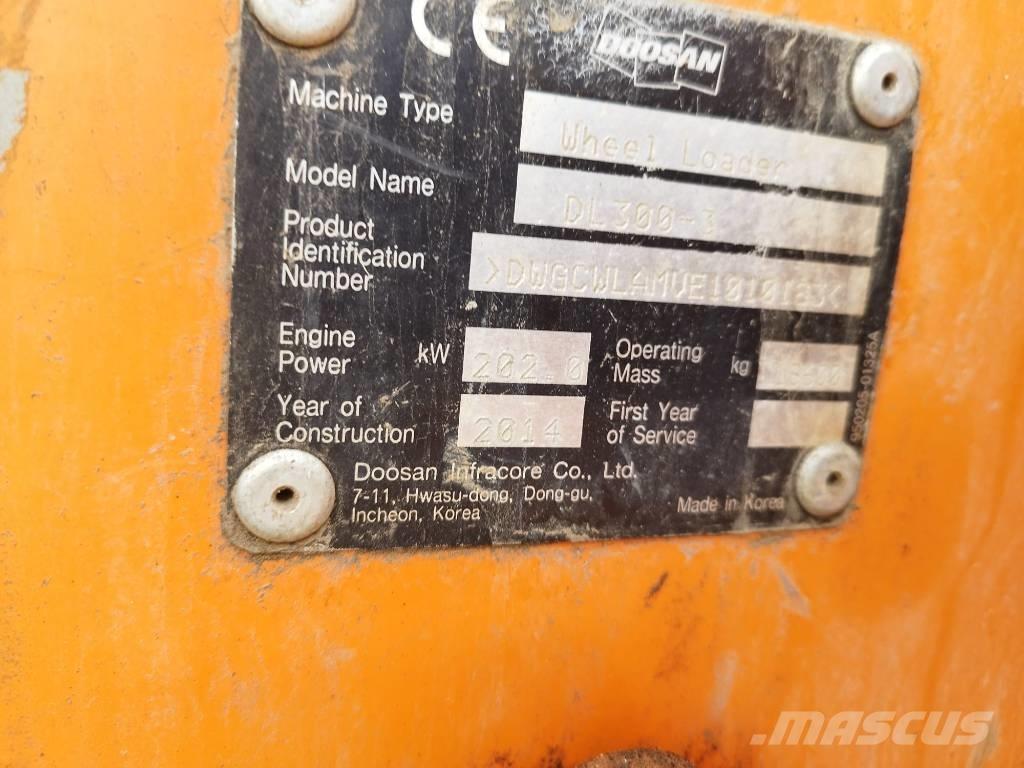 Doosan DL 300-3 Pale gommate