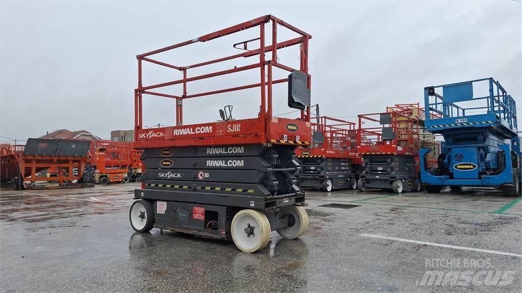 SkyJack SJIII3226 Piattaforme a pantografo