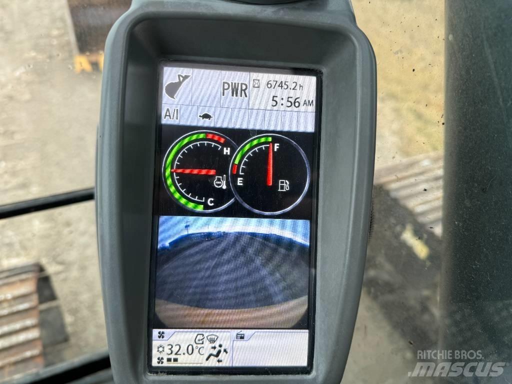 DEERE 210G LC Escavatori cingolati
