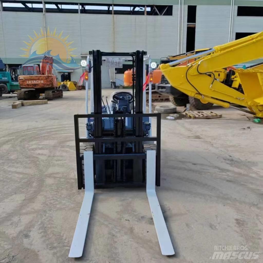 TCM FD30 Carrello retrattile