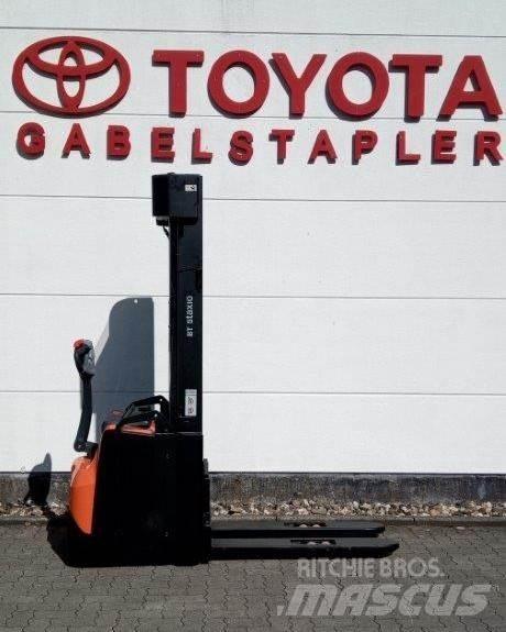 Toyota BT SWE145L Transpallet uomo a terra