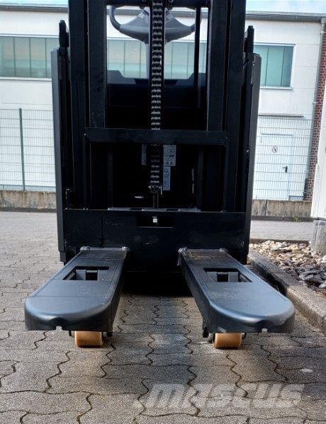 Toyota BT SWE145L Carelli stoccatori  automatici-usati