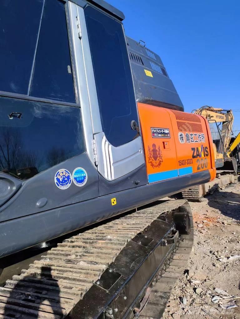 Hitachi ZX 200 Escavatori cingolati