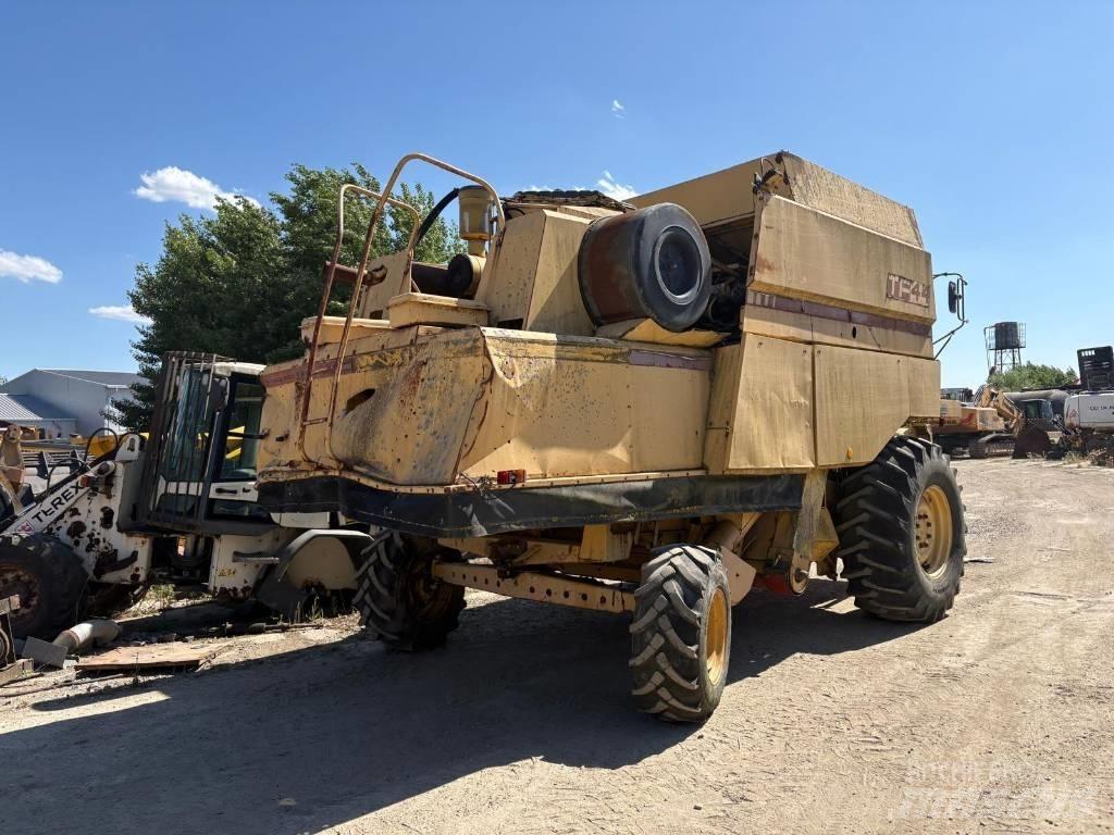 New Holland TF 42 Mietitrebbiatrici
