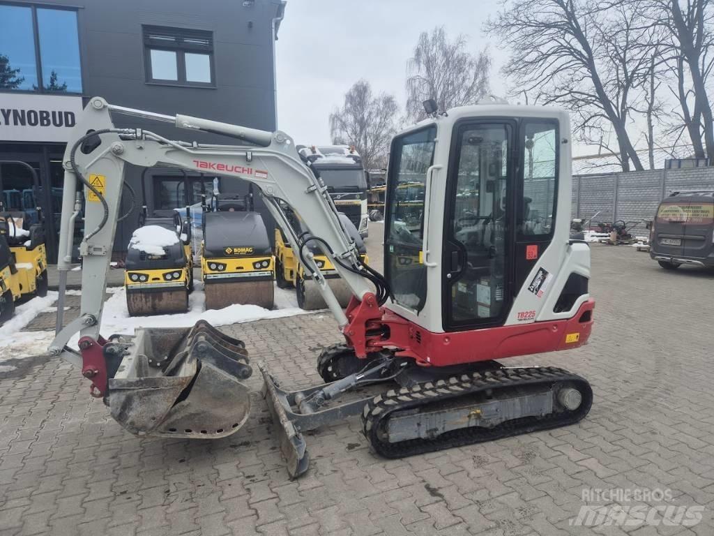 Takeuchi TB 225 Miniescavatori