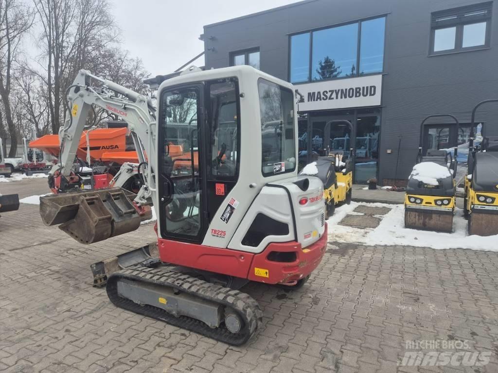 Takeuchi TB 225 Miniescavatori