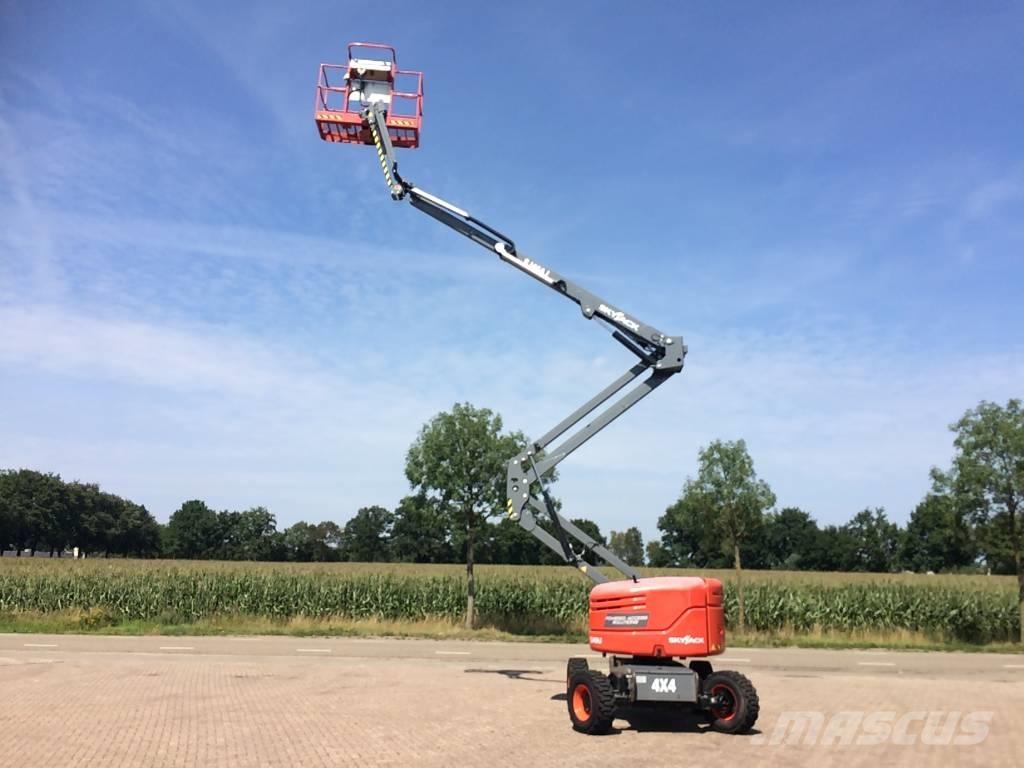 SkyJack SJ 46 AJ Piattaforme a braccio articolato
